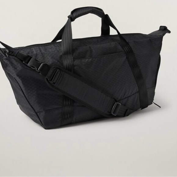 Athleta Excursion Convertible Duffle Black Bag NWT - Picture 2 of 3